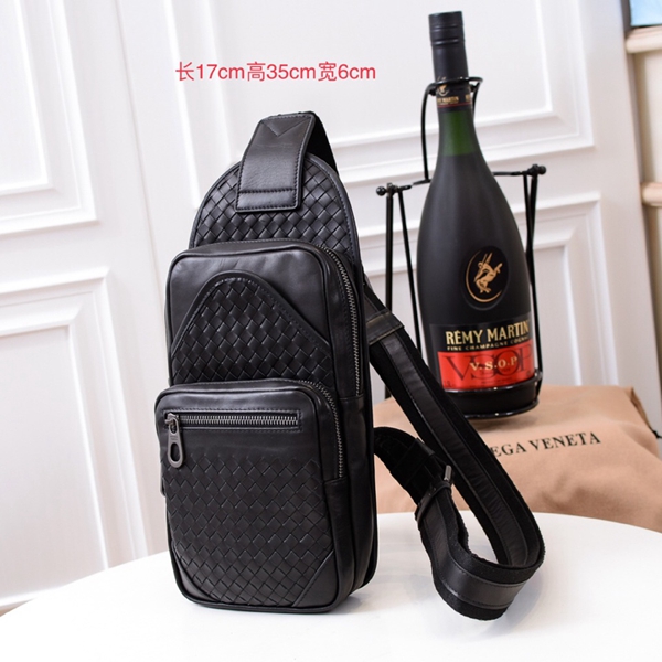 ボッテガヴェネタバッグ背面デザイン